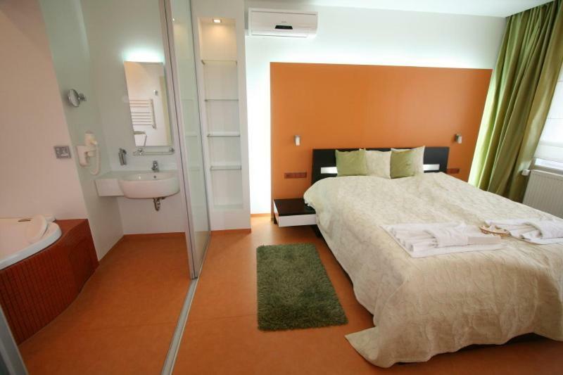 Hotel Krystal Luhačovice Eksteriør bilde
